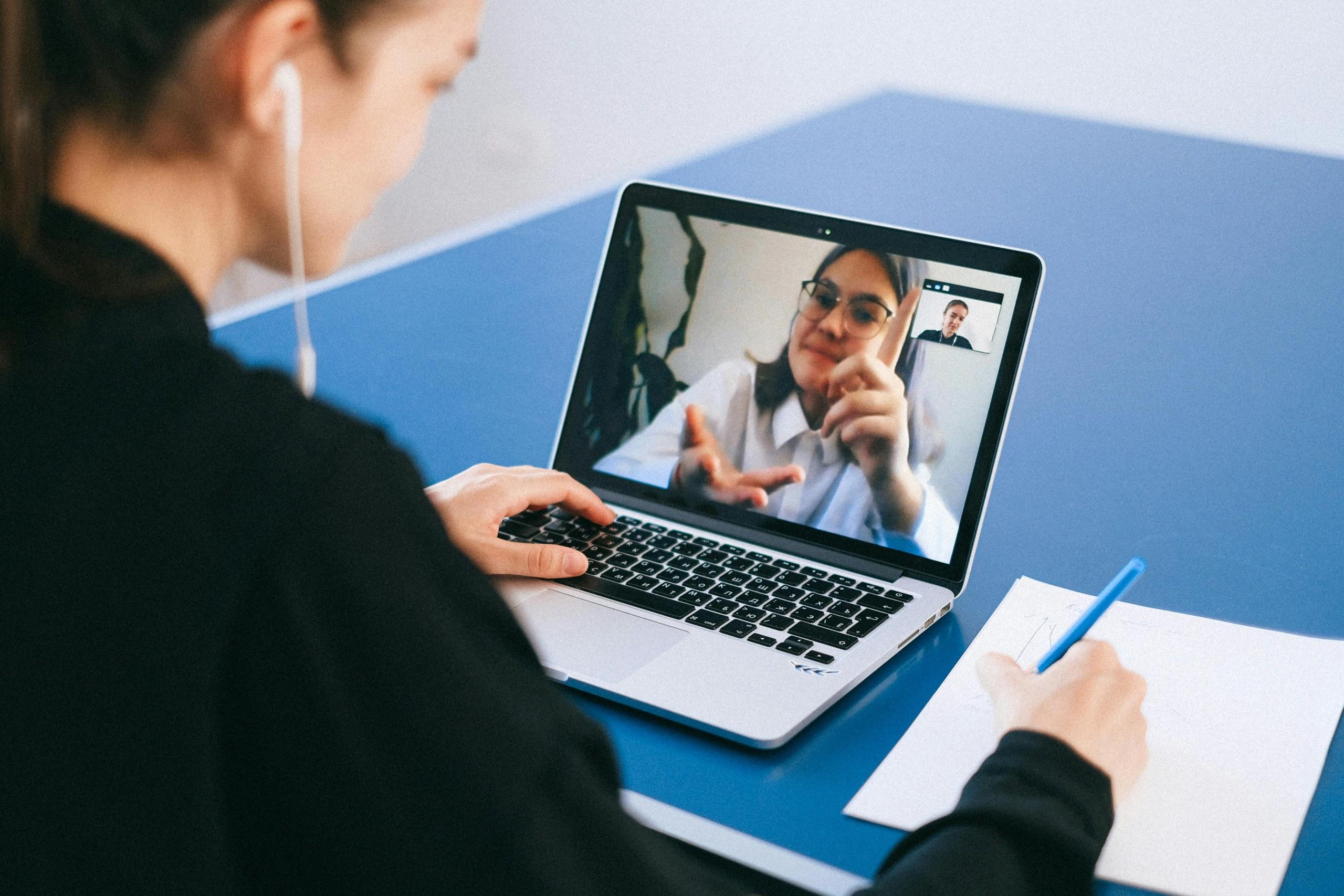 Online Mülakatlarda En Çok Sorulan Sorular ve Cevapları